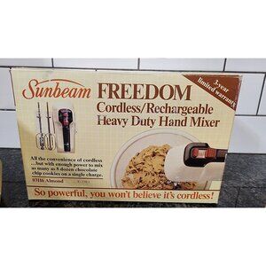 VINTAGE NEW SUNBEAM FREEDOM CORDLESS RECHARGEABLE HEAVY DUTY MIXER BEATERS 03116